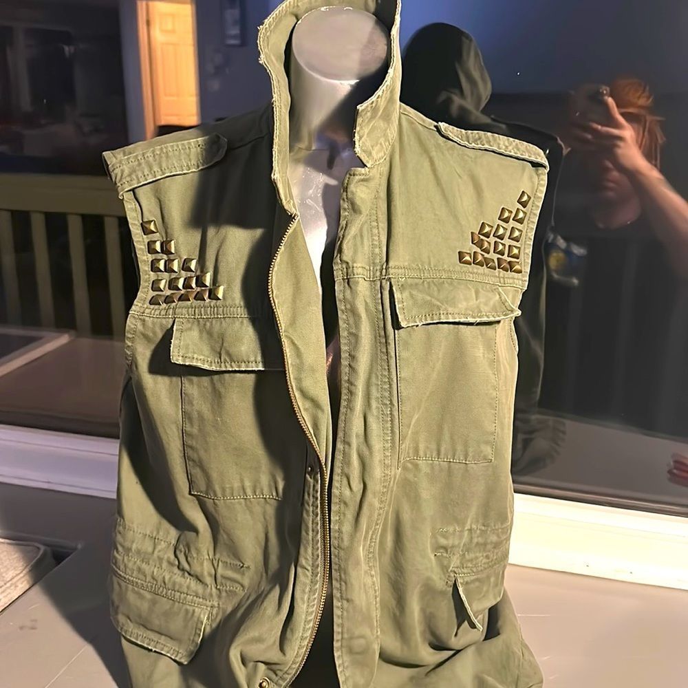 BDG urban outfitters vest
